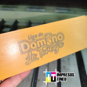 Dominó Personalizado con Nombres, Logos y Diseños Exclusivos - Imagen 3