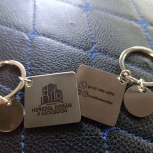 Llaveros Personalizados con Logo, Nombre o Diseño - Imagen 4